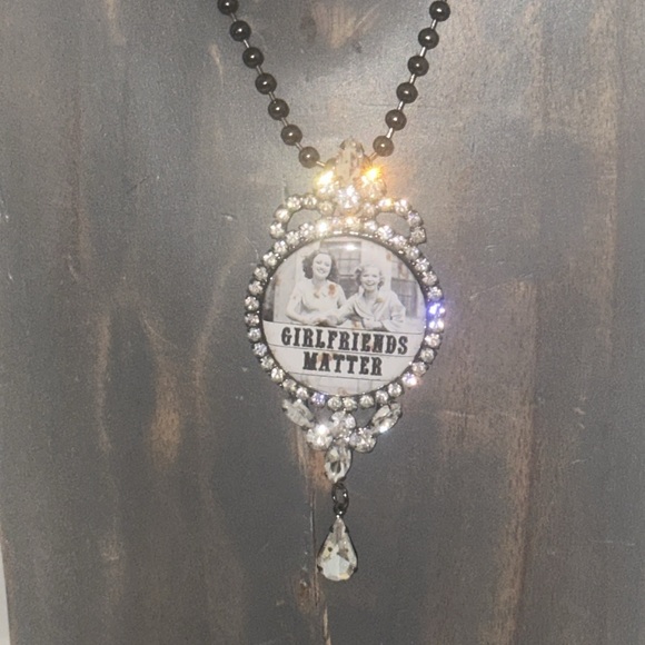 GIRLFRIENDS MATTER Adjustable Boutique Bling NECKLACE Costume Jewelry BFF Friend - Picture 13 of 13